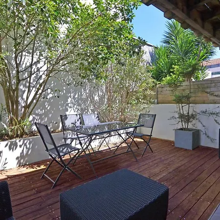 Wood & Bricks, 1 Au Calme - Centre - Wifi 比亚里茨