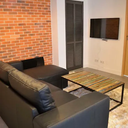 Wood & Bricks, 1 Chambre Au Calme - Centre - Wifi * Biarritz